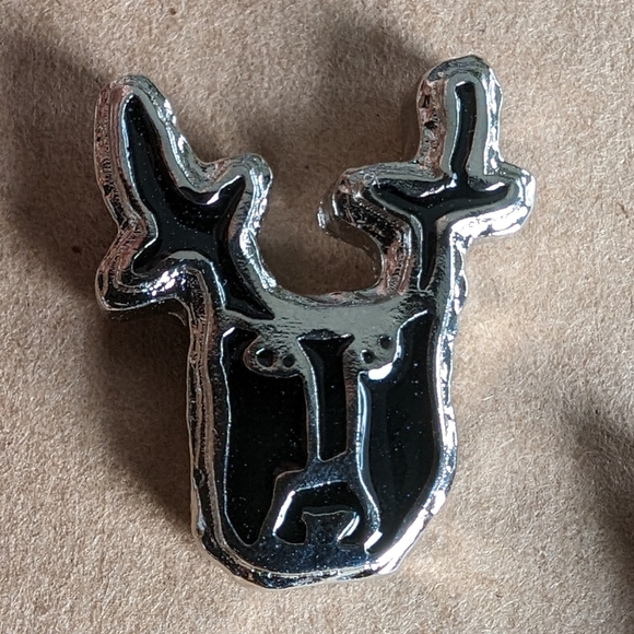 Chanel Enamel Animal Pin Set Spring 2023 Collection by Virginie Viard - Picture 5 of 6